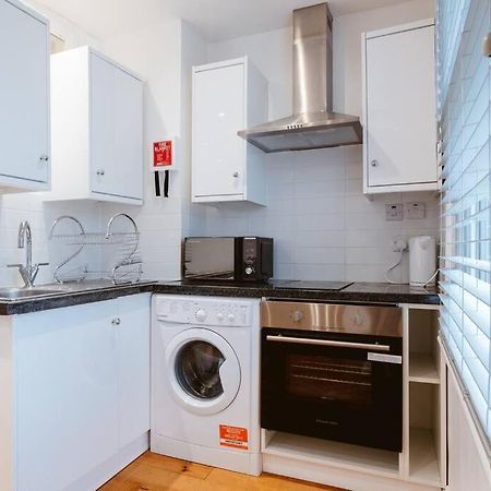 Your Lovely Studio Flat- West3 ลอนดอน ภายนอก รูปภาพ